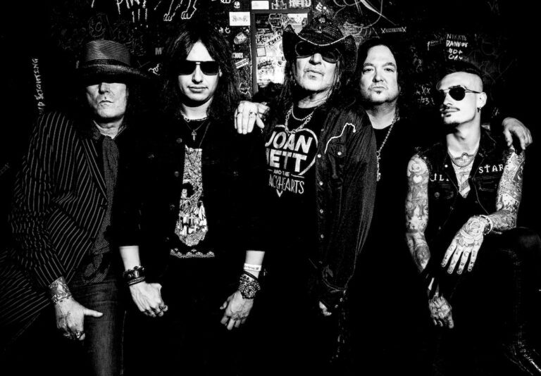 FASTER PUSSYCAT partilham novo single «Motorbike»