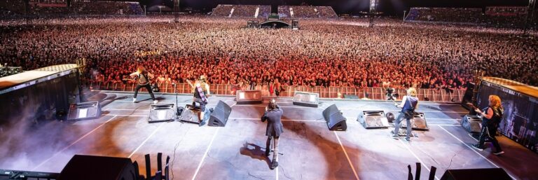 Iron Maiden enchem aeroporto em Praga