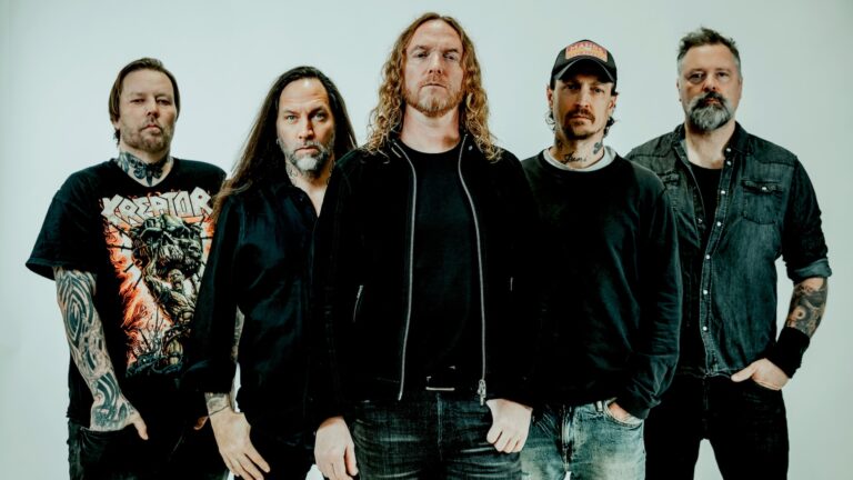 The Halo Effect lançam versão de «We Are Shadows»