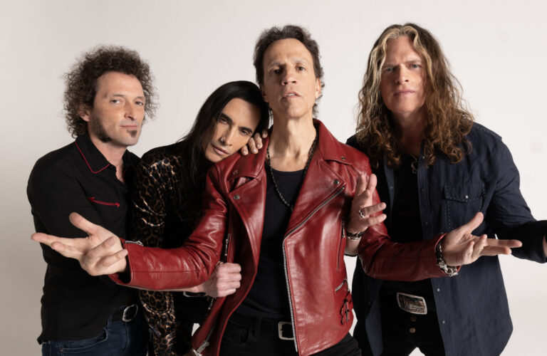 Extreme lançam vídeo cinemático para «X Out»