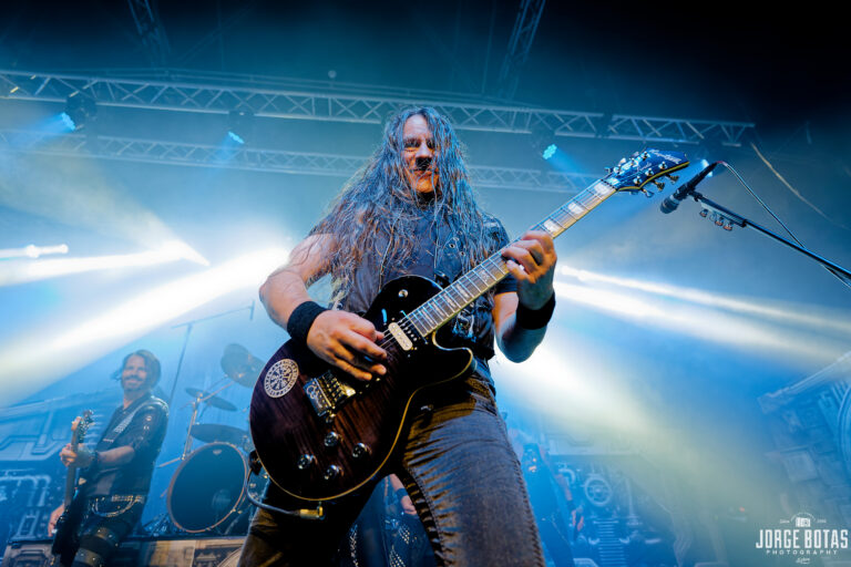 Accept separam-se de Uwe Lulis