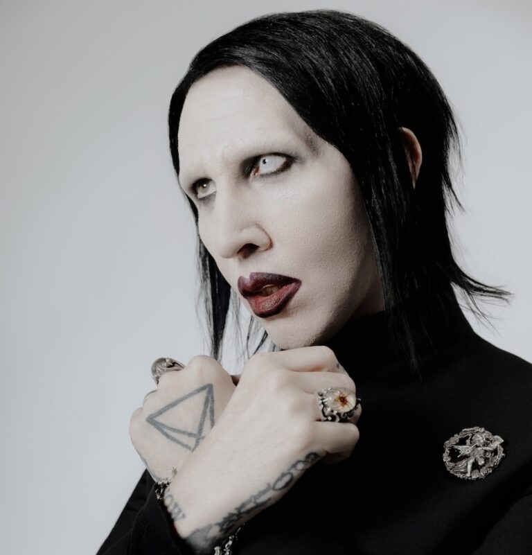 Marilyn Manson lança vídeo para novo single «Exit Wound»