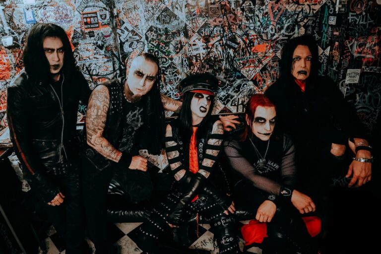 Wednesday 13 lança vídeo para «Look What The Bats Dragged In»