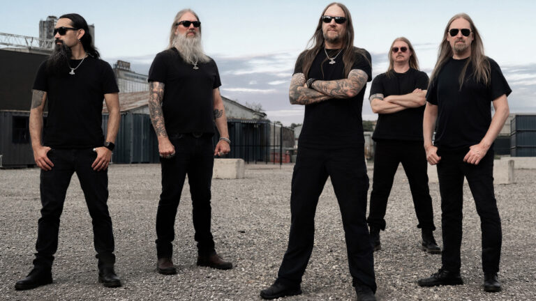 Amon Amarth lançam visualizer para «The Allfather Awakens»