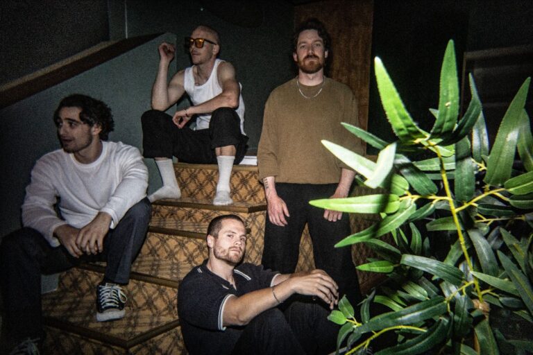 Dead Poet Society partilham novo single «Miami For the Weekend»