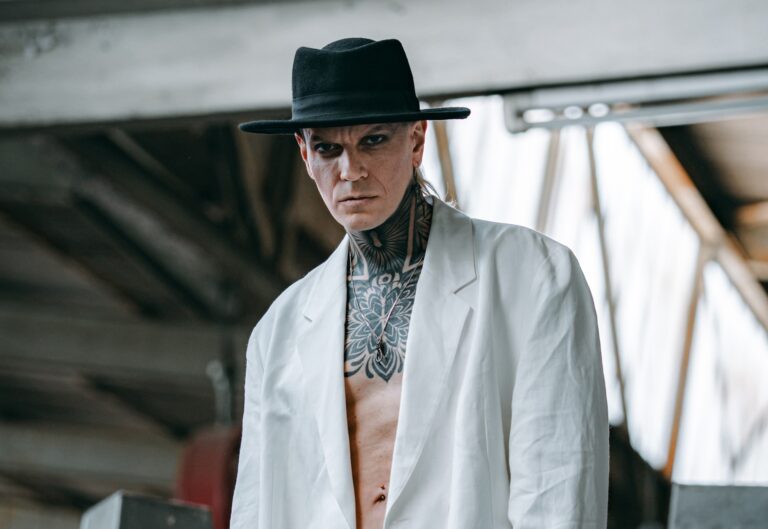 CHRIS HARMS anuncia segundo álbum a solo, «APORIA».
