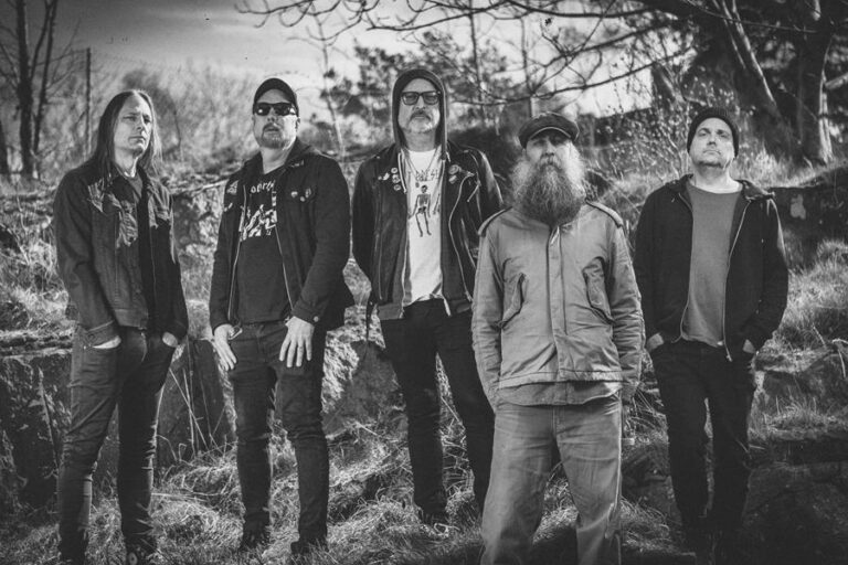 Disfear partilham single «Shackled To Our Vice»