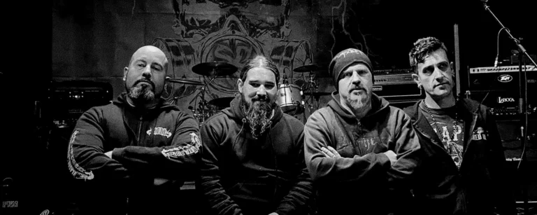 Sacred Sin juntam oito vozes convidadas em «Ironbound»