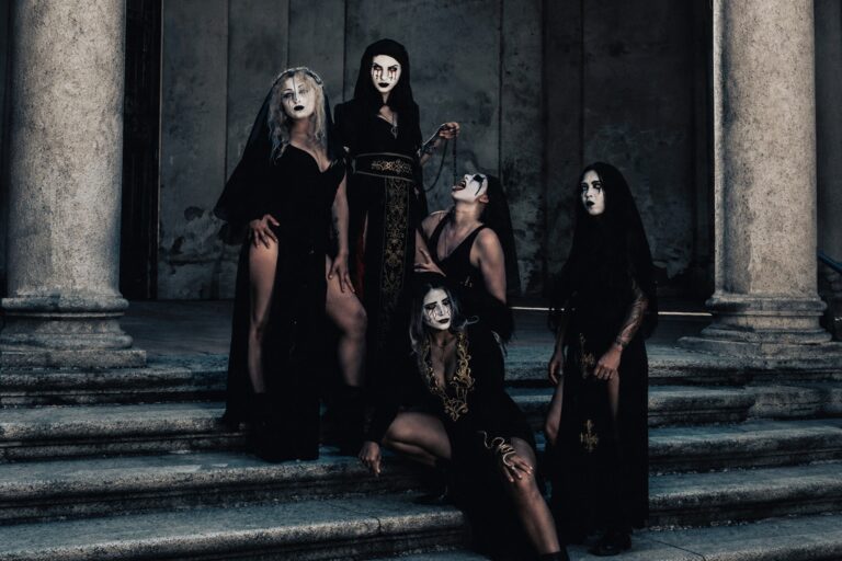Vindicta assinam contrato com a Napalm Records e lançam o novo single «IDOL(L)S»